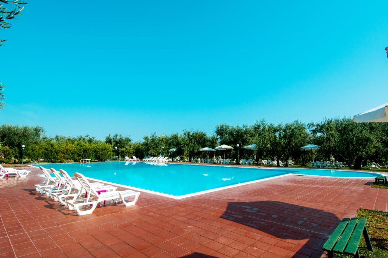 Giardino Degli Ulivi Resort Masseria Маргерита-ди-Савойя Экстерьер фото