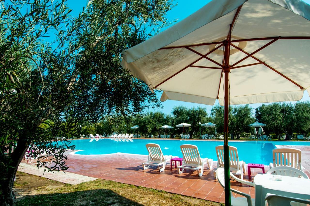 Giardino Degli Ulivi Resort Masseria Маргерита-ди-Савойя Экстерьер фото